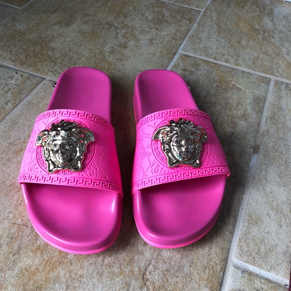 🤗sold 💝Versace Baroque Medusa Slides - Picture 2 of 6
